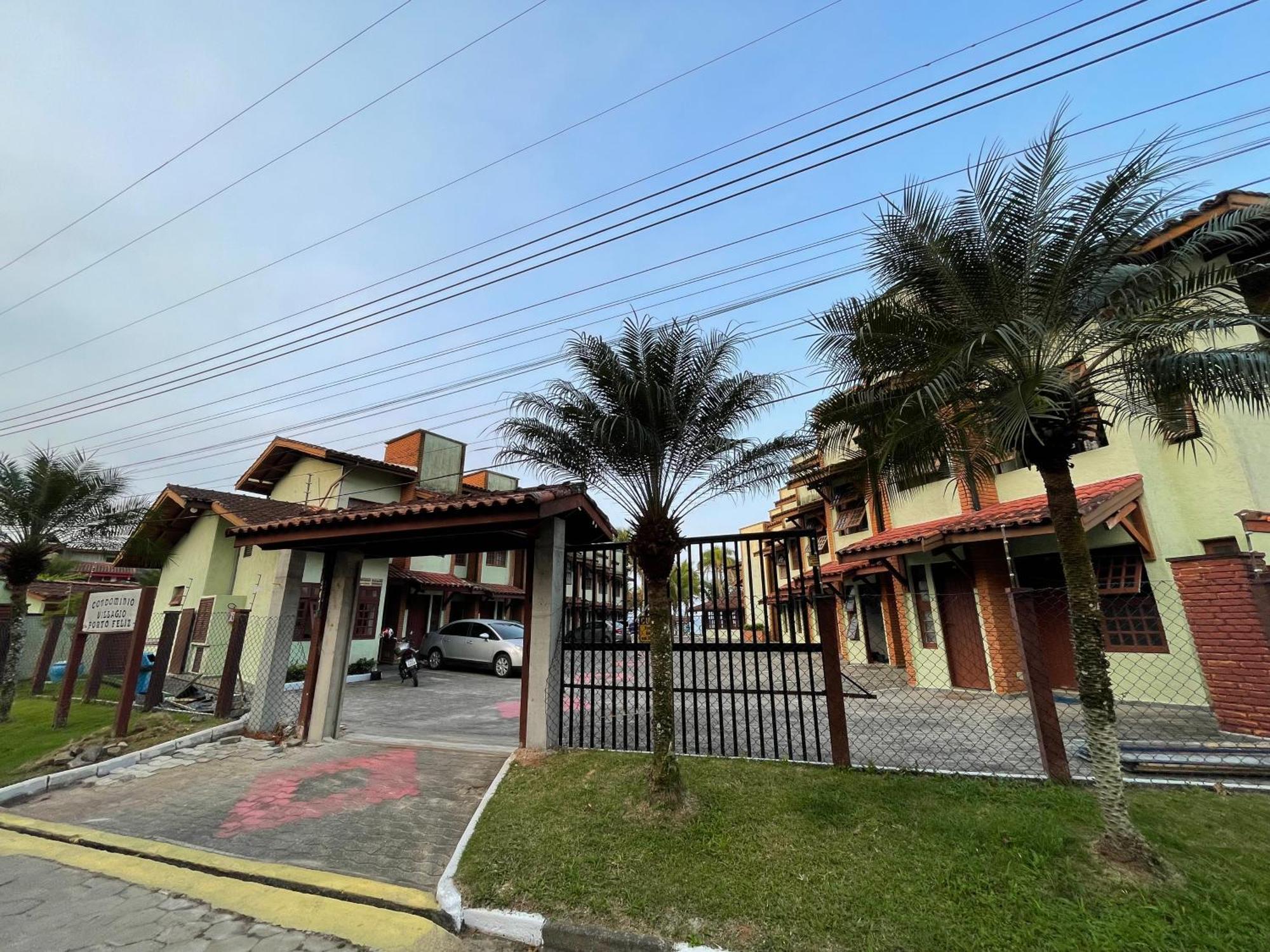 Pe Na Areia Na Praia Das Toninhas - Villagio 24 Porto Feliz Ubatuba Dış mekan fotoğraf