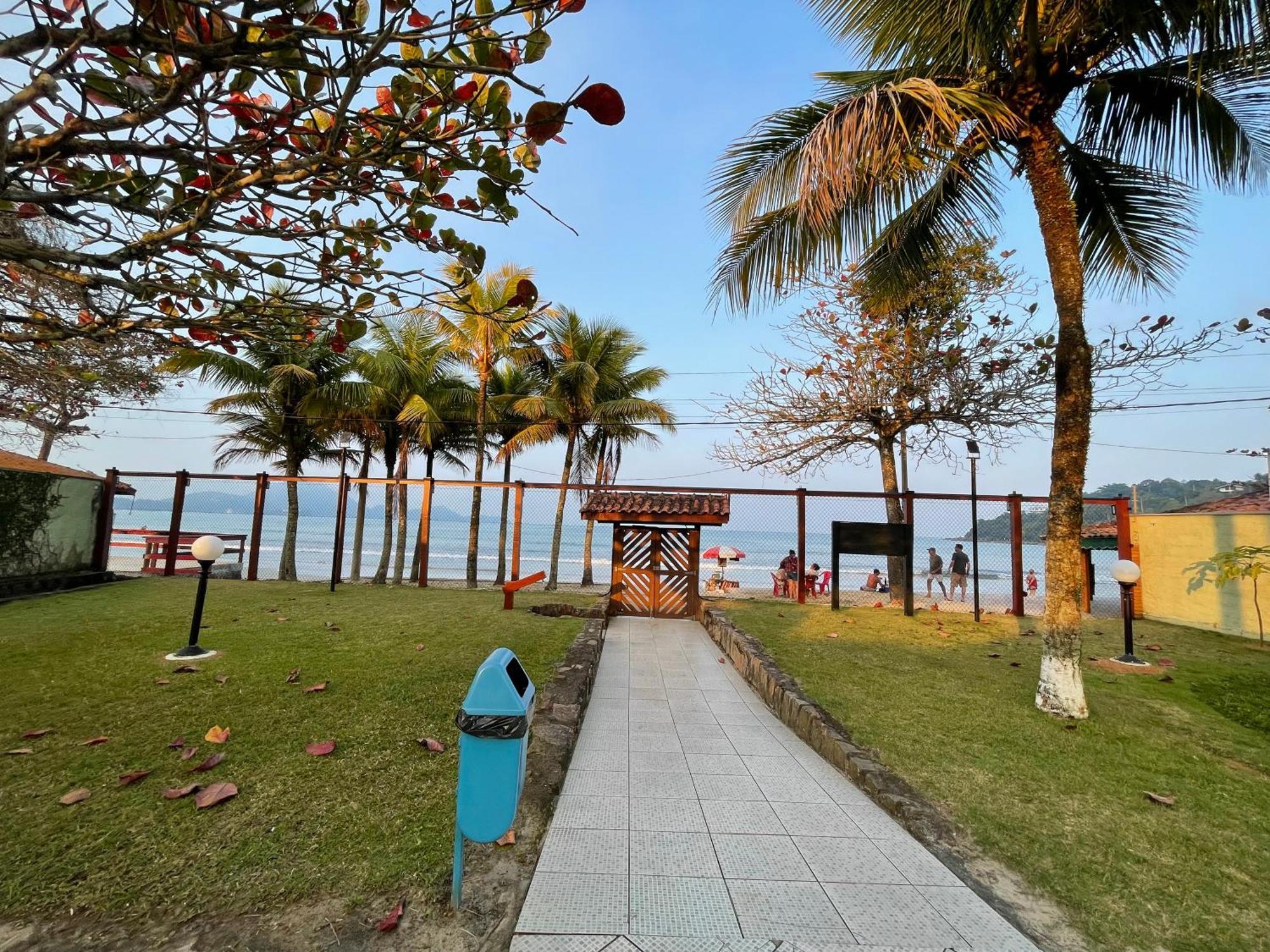 Pe Na Areia Na Praia Das Toninhas - Villagio 24 Porto Feliz Ubatuba Dış mekan fotoğraf